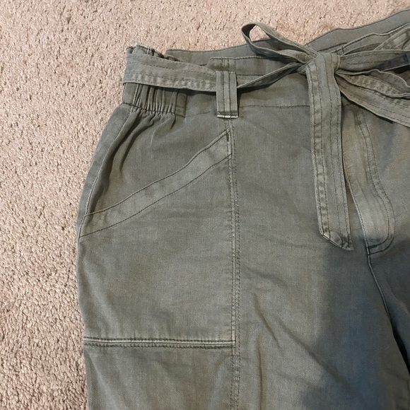 Old Navy green size medium shorts - Picture 3 of 6
